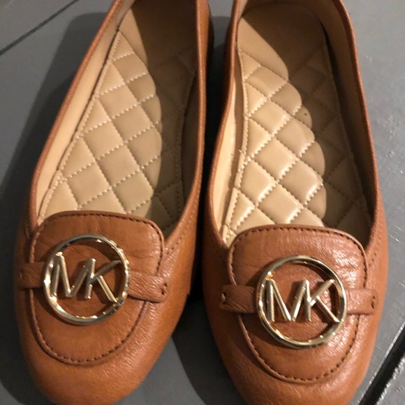 MICHAEL Michael Kors Lillie Moccasin Flats 9M - Picture 2 of 5